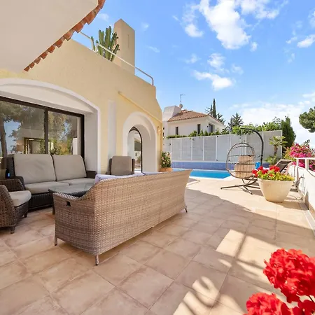 Charming Andalusian Style In Nueva Andalucia *