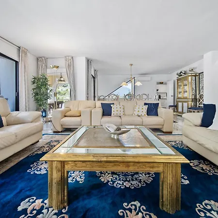 Charming Andalusian Style In Nueva Andalucia 빌라 *